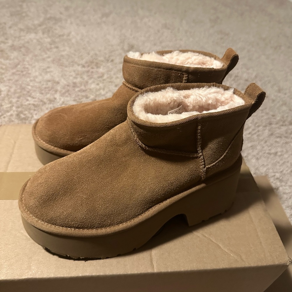 UGG Cozy Tan Platform Ankle Boots - Picture 2 of 5